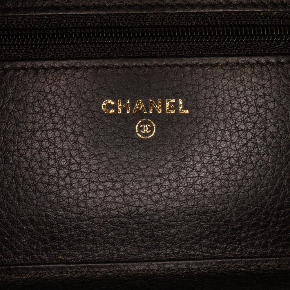 Pre-Loved Chanel Studded Leather Wallet on Chain - Picture 1 of 12